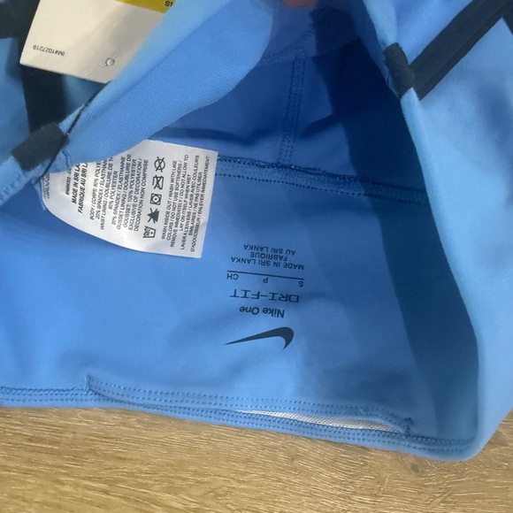 Nike Sky Blue and Black Leggings - Picture 5 of 7